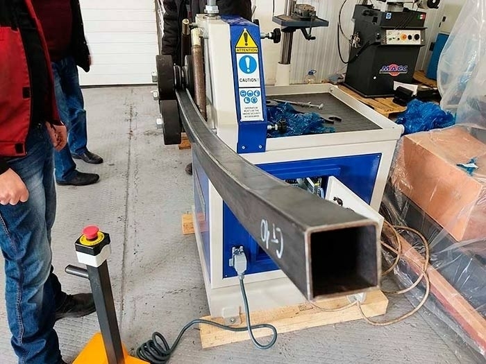 Профилегибочный станок с электроприводом Bendmak PRO 40