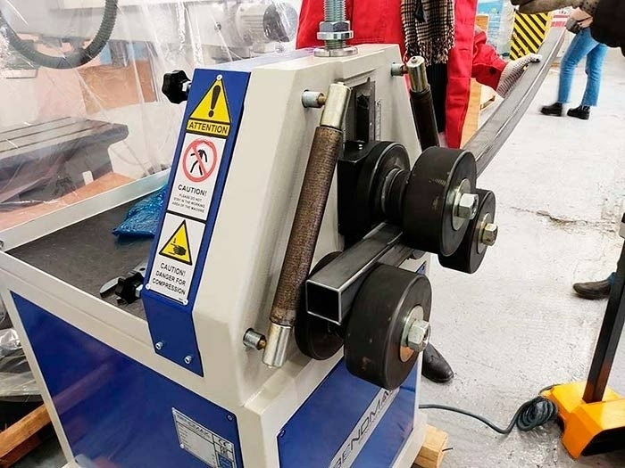 Профилегибочный станок с электроприводом Bendmak PRO 40