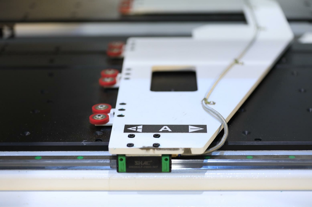 Сверлильно-присадочный станок с ЧПУ BJD LP900TC