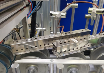 Станок для облицовывания профильных погонажных изделий Unimak PW 35 F6-P