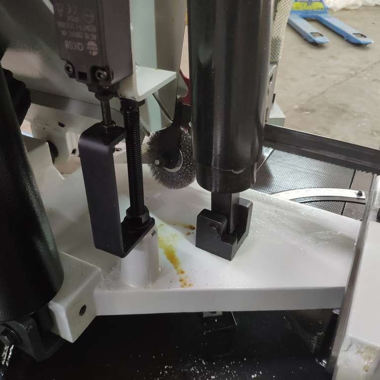 Станок ленточнопильный полуавтоматический Stalex BS-1018ТH (388063)