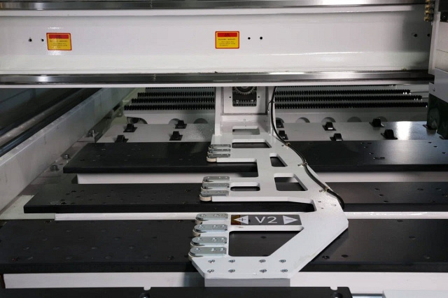 Сверлильно-присадочный центр с ЧПУ Nanxing ND612DT