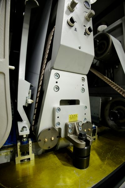 Автоматический плоскошлифовальный станок Qcmac SAF1300B-2