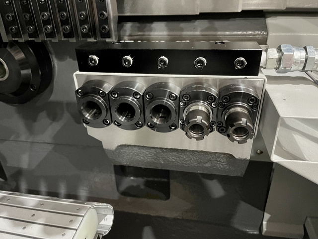 Автомат продольного точения TCM-32SII