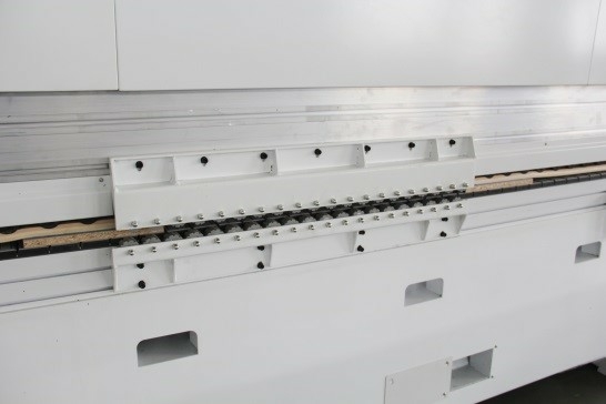 Кромкооблицовочный автоматический станок BJD F770J