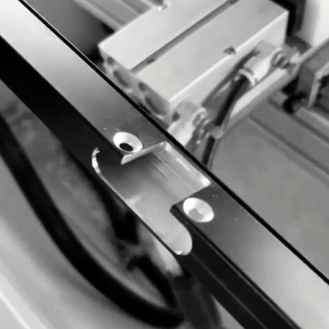 Фрезерные станки c двумя шпинделями и поворотным столом с ЧПУ ALUMIL 4000-2M SYNTEC