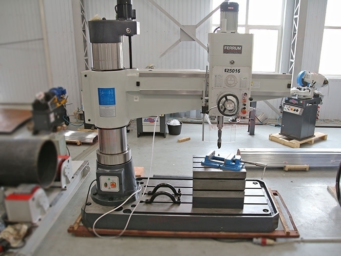 Радиально-сверлильный станок FR 5016