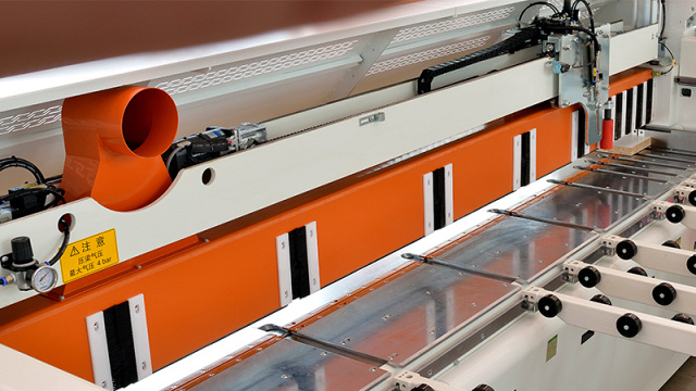 Раскроечный центр Filato NP-330FG