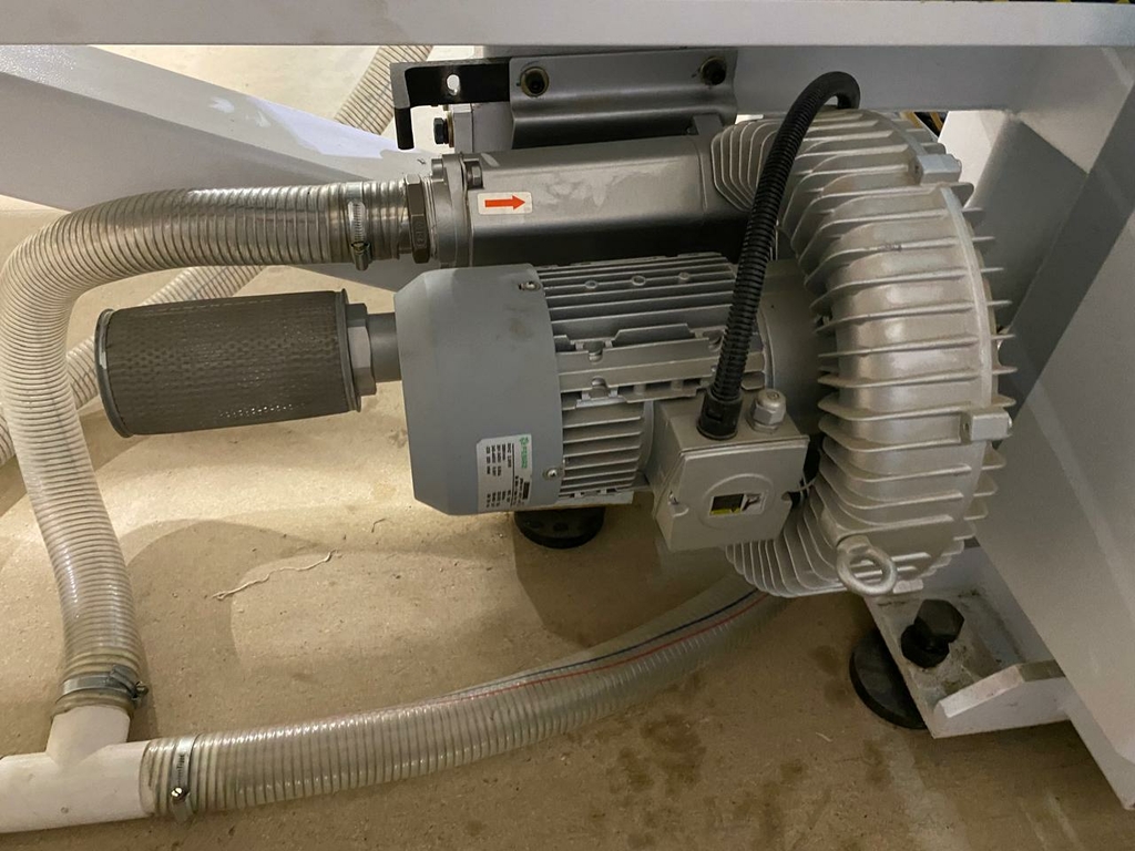 Сверлильно-присадочный станок с ЧПУ BJD P851DL