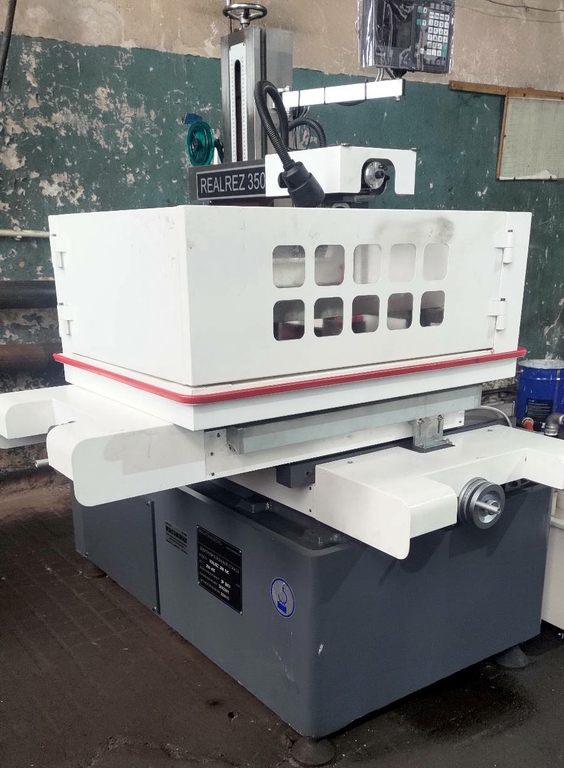 Электроэрозионный вырезной станок Realrez 350 + многопроходный контроллер