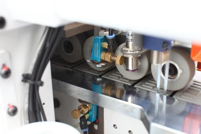 Кромкооблицовочный автоматический станок HOLD HD313