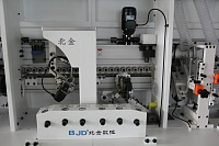 Кромкооблицовочный автоматический станок BJD F770JSR