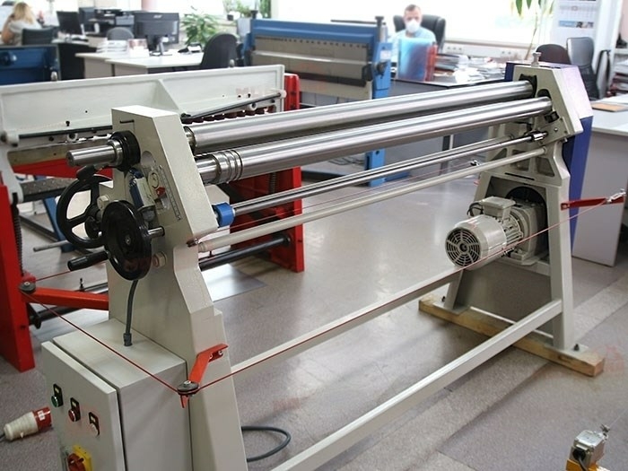 Вальцы с электроприводом Bendmak CY 70-15/1.2М