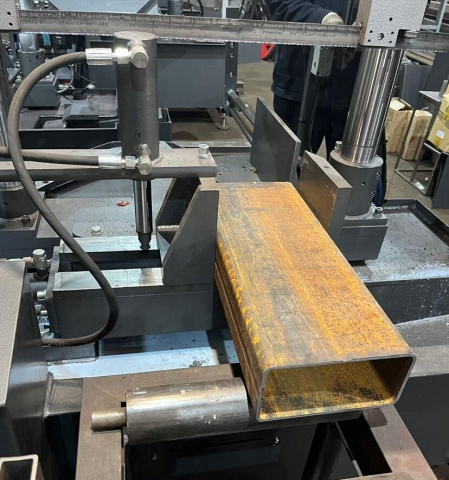 Полуавтоматический ленточнопильный станок IRONMAC CUT-350 CSAF RUS