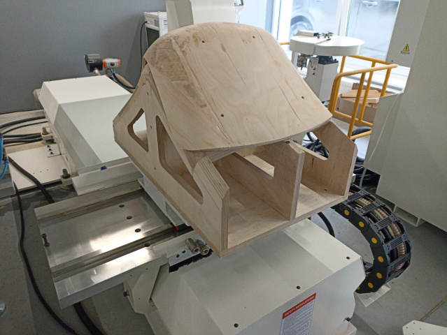 Пятиосевой обрабатывающий центр QUADRO TEOS ATC