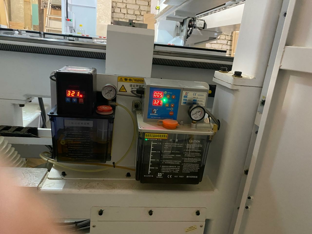 Сверлильно-присадочный станок с ЧПУ BJD P851DL