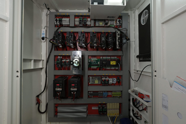 Пятиосевой обрабатывающий центр QUADRO TEOS ECO ATC