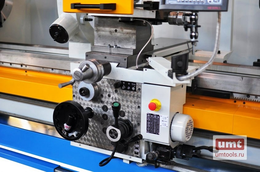 Универсальный токарно-винторезный станок Zmm Bulgaria Sliven C10TS.10