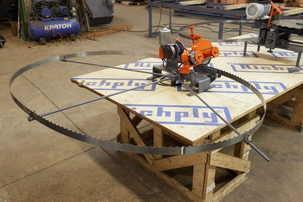 Заточной станок для ленточных пил Триумф ПЗ 22