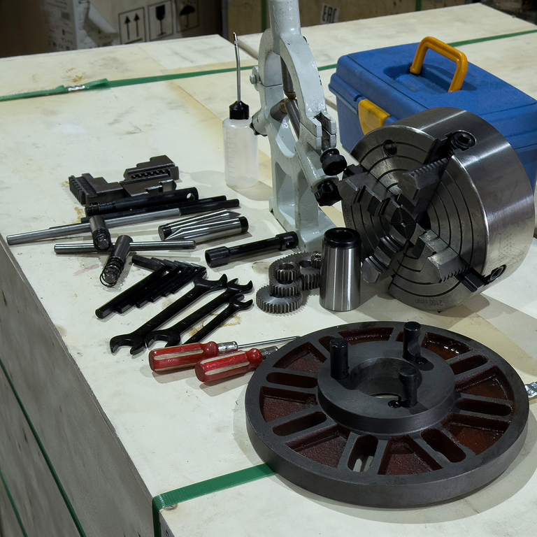 Универсальный токарный станок с УЦИ Proma SPZ-1000