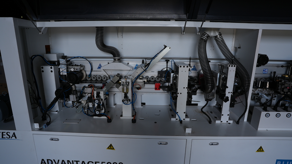 Кромкооблицовочный автоматический станок ALTESA ADVANTAGE 5000 EVO