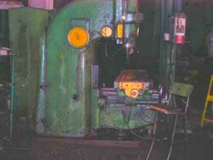 ГФР16.000.000 - Станки вертикально-фрезерные с крестовым столом