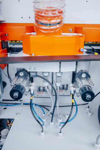 Автоматический кромкооблицовочный станок OSTERMANN 6T2R CNC