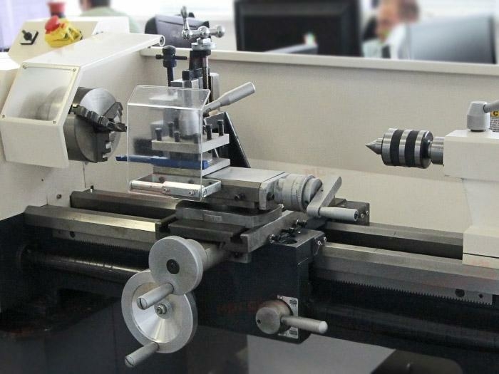 Токарный станок FML 280х700  в полной комплектации