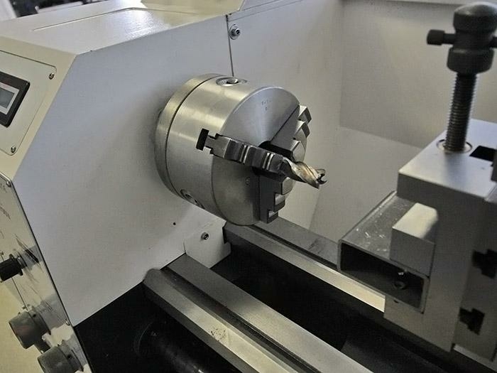 Токарный станок FML 280х700  в полной комплектации