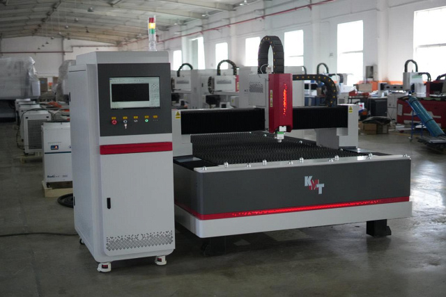 Оптоволоконная установка лазерного раскроя L3