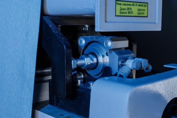 Автоматический плоскошлифовальный станок QCMAC SAF1300A-2