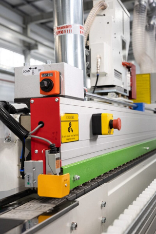 Автоматический кромкооблицовочный станок Nanxing NB8СJQVKL