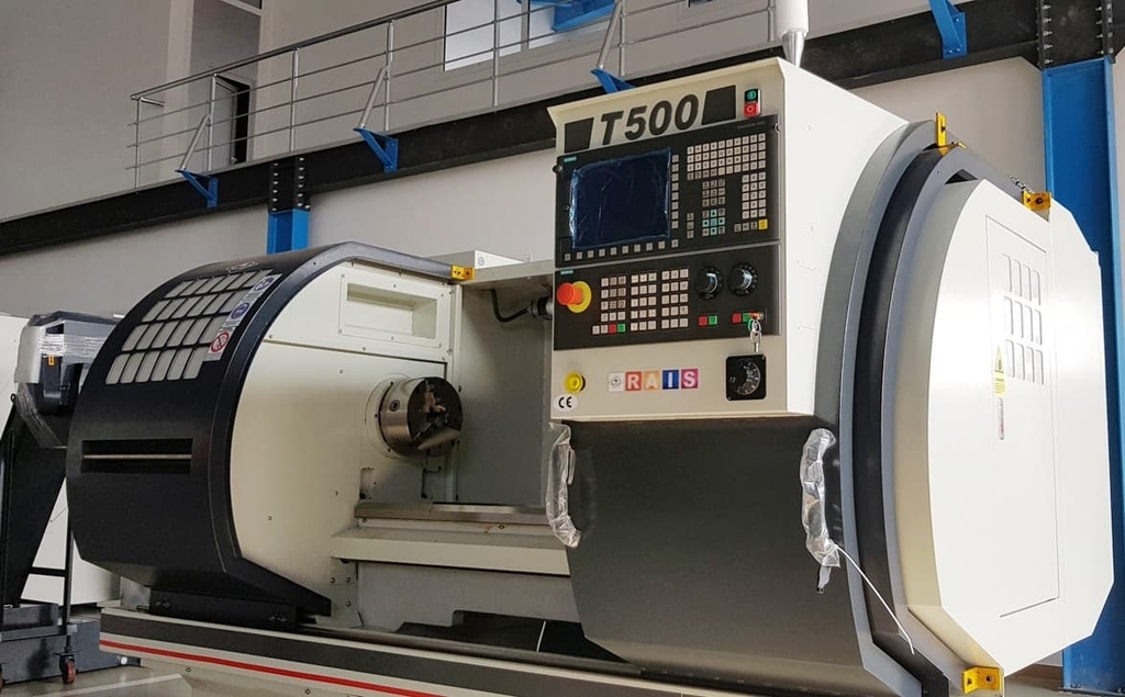 Токарный станок с ЧПУ Rais T500/1500