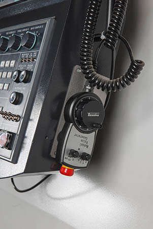 Токарный станок с наклонной станиной KTL60/1000 (NL504SC)