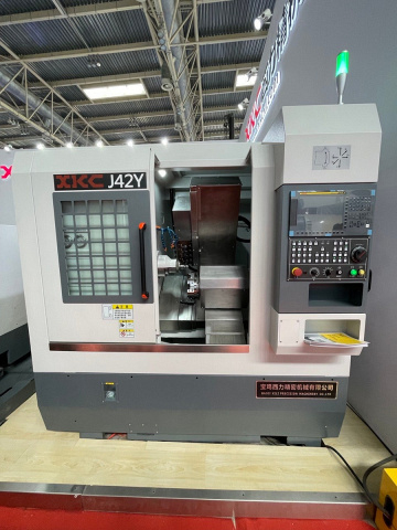 Токарный автомат с ЧПУ XKC J42Y