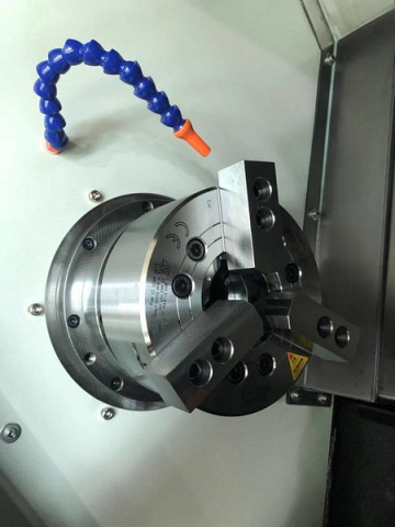 Токарный станок с наклонной станиной с ЧПУ SPECTR TL-200