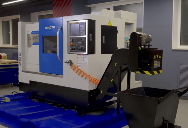 Токарный станок с наклонной станиной с ЧПУ SPECTR TL-200