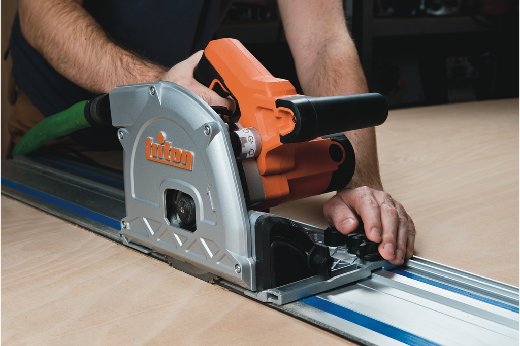 TRITON TTS1400 Погружная циркулярная пила для работы с направляющей шиной (TR208724)