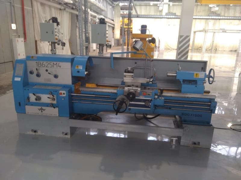 Токарно-винторезный станок 1В625М/2000