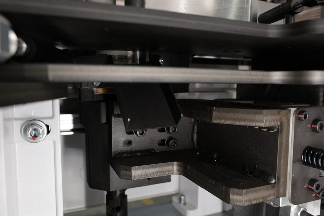 Автоматический кромкооблицовочный станок Nanxing NB7CJNQVKL