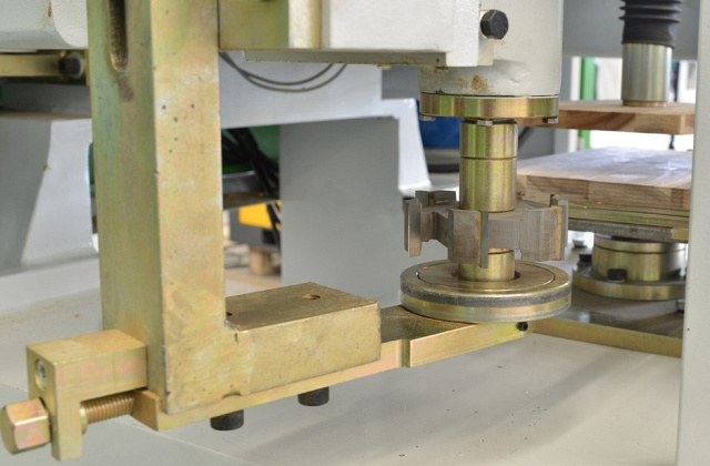 Карусельные копировально-фрезерные станки легкой серии EcoWood LH400-2