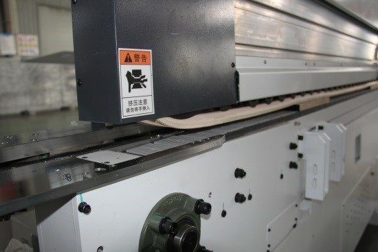 Кромкооблицовочный автоматический станок BJD F770J