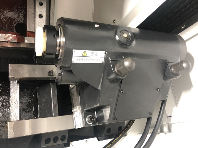 Токарно-фрезерный центр с наклонной станиной KTL 52M/500