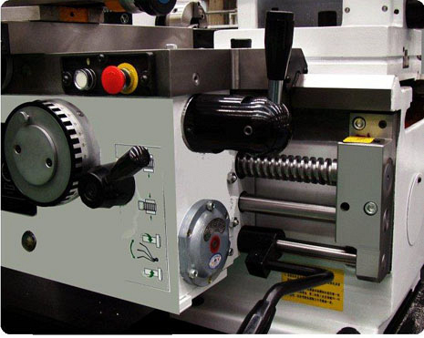 Токарный станок DMTG CW6263E