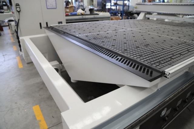 Фрезерный обрабатывающий центр с ЧПУ Beaver NEST CONCEPT F1 LAB