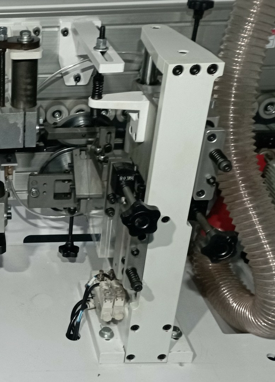 Кромкооблицовочный автоматический станок LTT 803