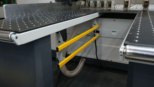 Форматно-раскроечный центр с ЧПУ EXCITECH EP 330