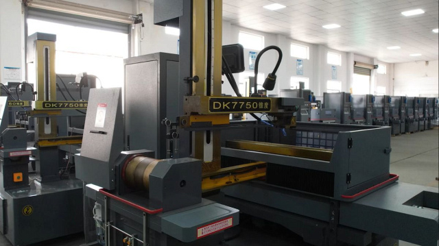 Проволочно-вырезные электроэрозионные станки IRONMAC DK77