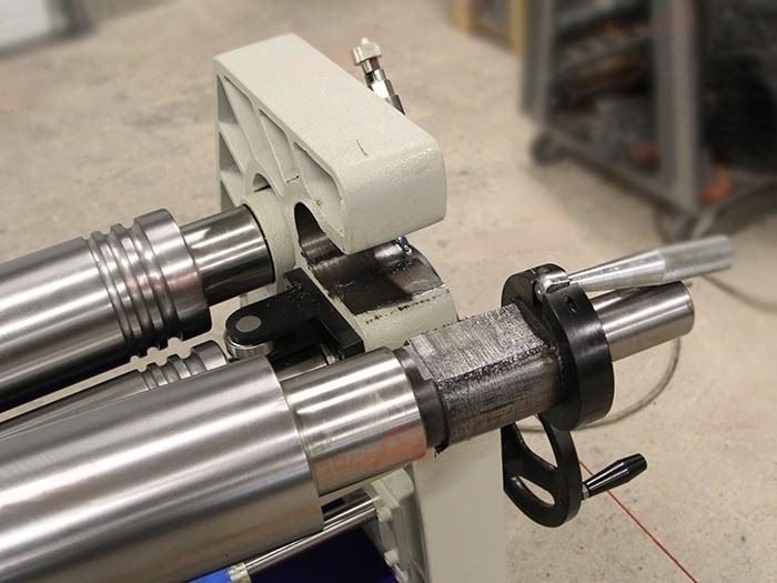 Электромеханические промышленные вальцы Bendmak CYL 140-20/4.5