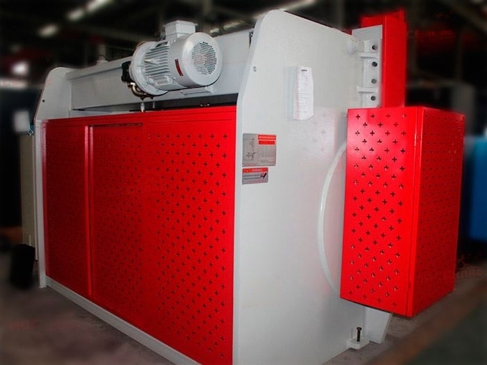 Вертикальный листогибочный пресс WC67Y-125T/3200